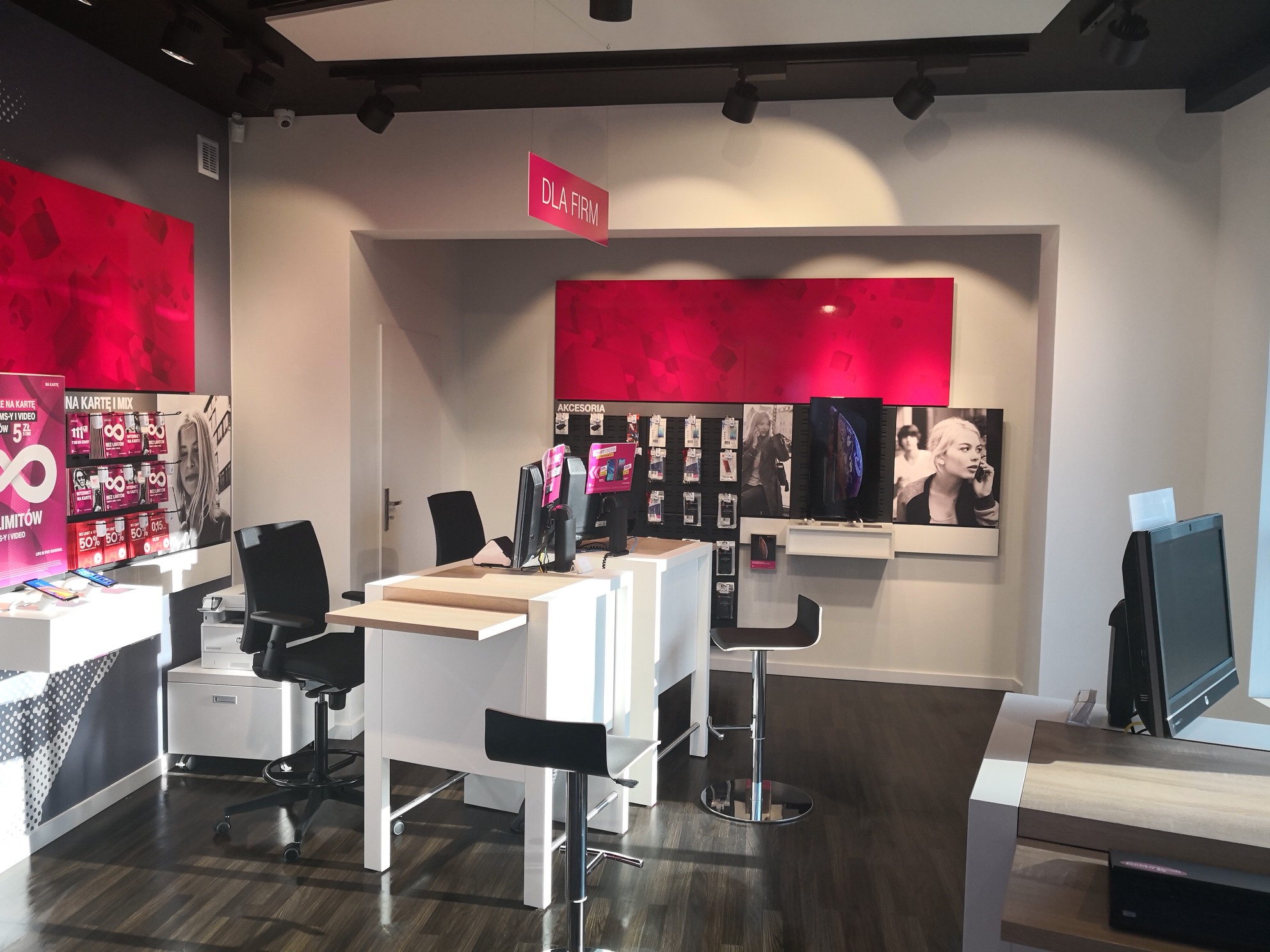 Campione Equipaggio Nellentroterra Salon T Mobile Elezione Leeds Longitudine